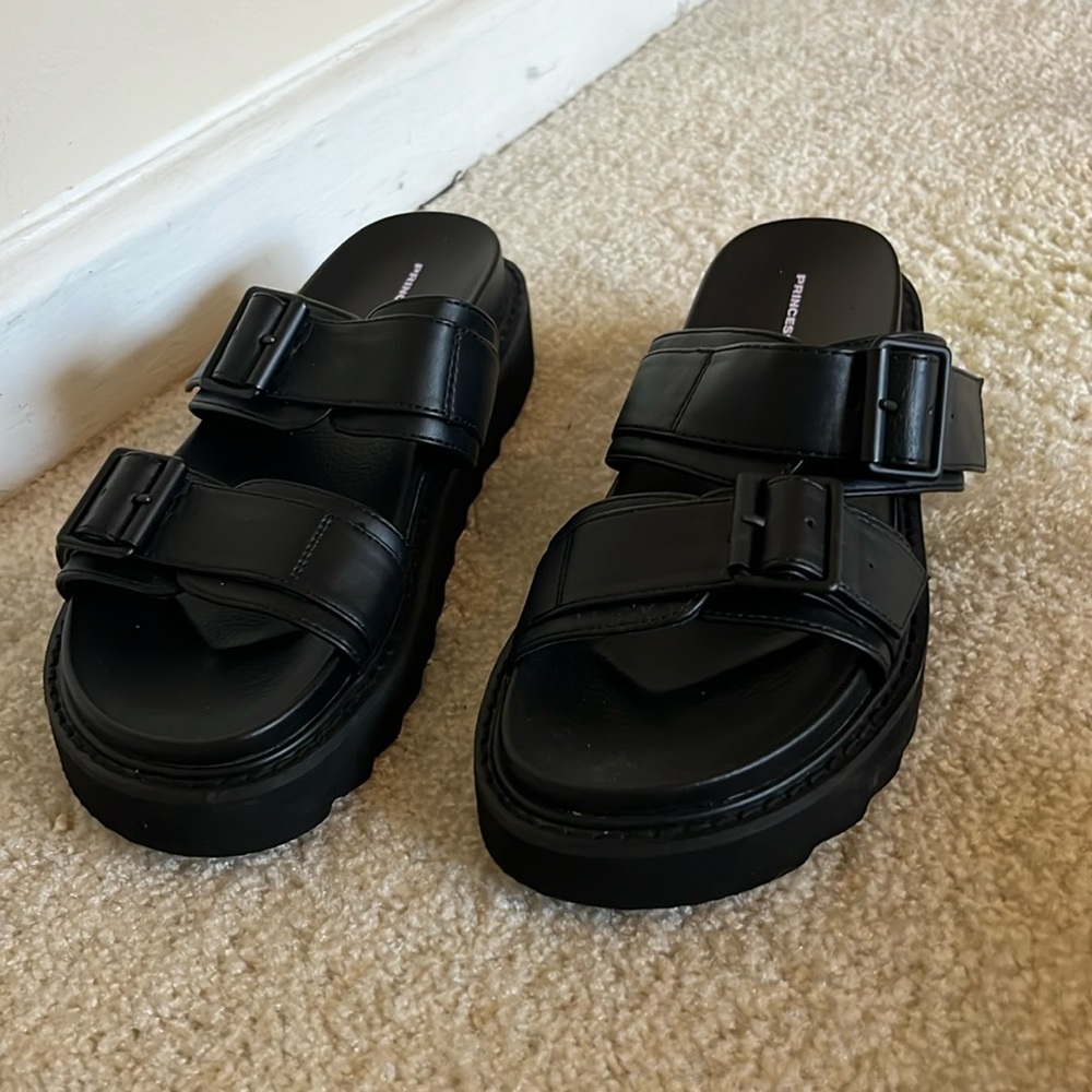Never worn Black princess Polly sandals, size 7